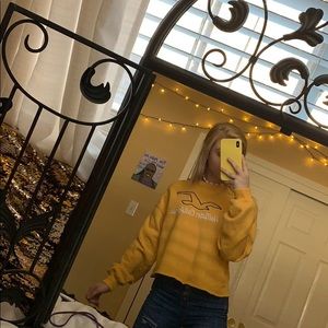 yellow crew neck sweatshirt!
